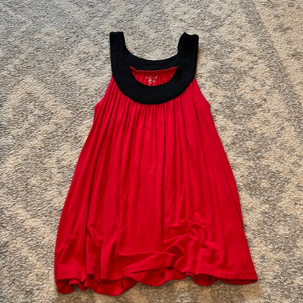 Red and black flowy top